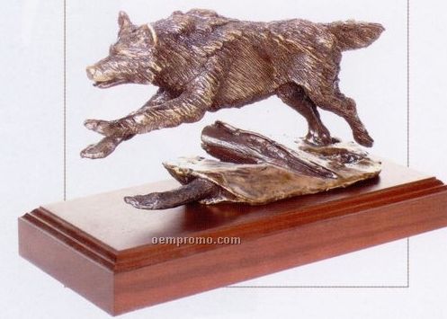 Leading The Pack Wolf Sculpture (7.5")