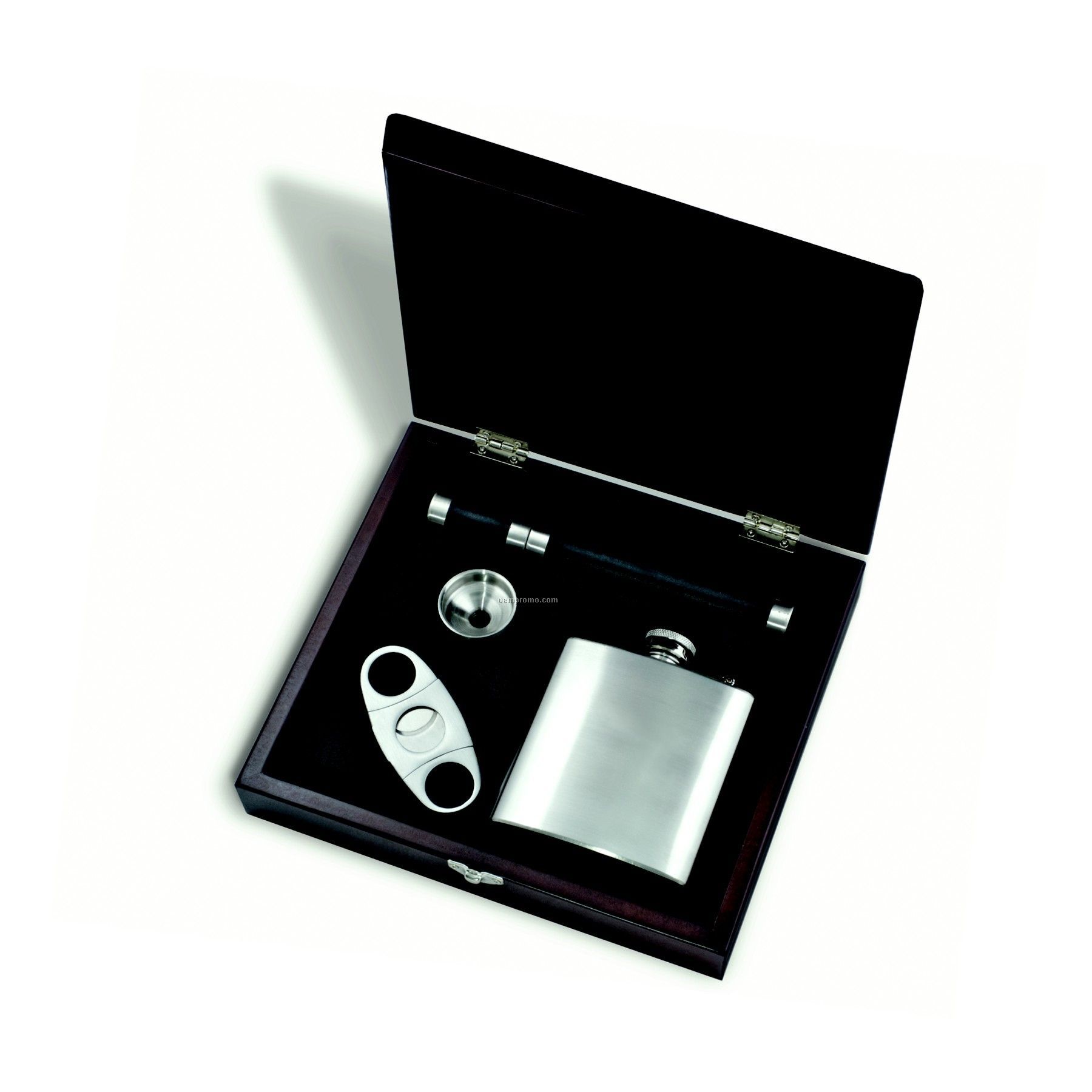 4-piece Cigar Gift Set With Pocket Flask & Cigar Cutter