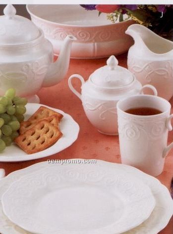 Wedgwood Traditions Fine Bone China Teapot