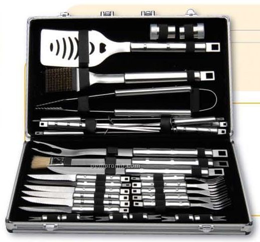 33 Piece Cubo Barbecue Set In Case