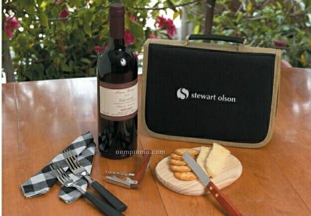 Friend Wine And Cheese Accessory Kit