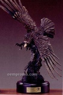 Copper Finish Diagonal Wing Eagle On Stump Trophy W/ Oval Base (13