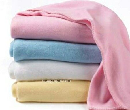 Wolfmark Pink Fleece Crib Blanket
