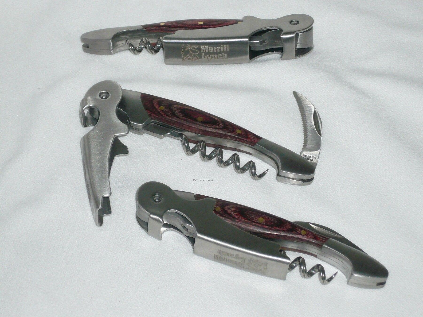 Deluxe Corkscrew & Bottle Opener W/ Serrated Knife