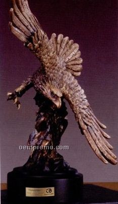 Brown Diagonal Swooping Eagle Trophy W/ Round Base (6