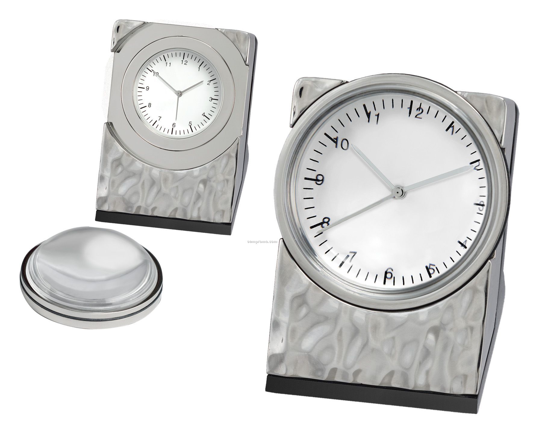 Hammered Clock With Magnifier