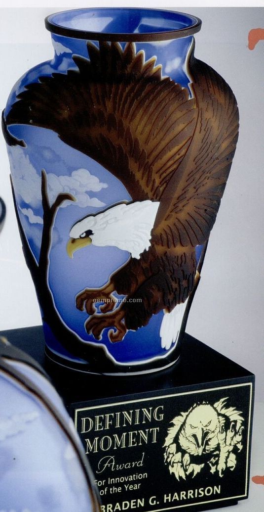 Valor Award Vase (18 1/4"X10")
