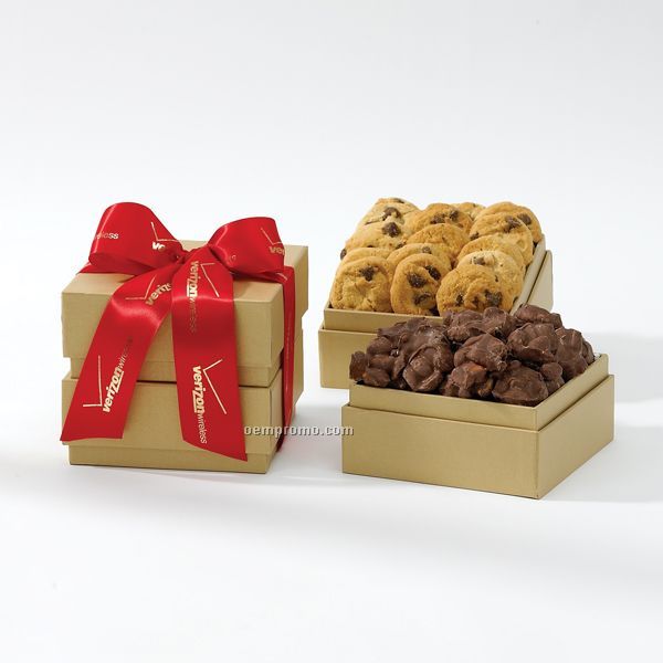 Golden Choice Gift Box With Chocolate Chip Cookies And Peanut Clusters