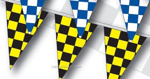 30' 4 Mil Triangle Checkered Race Track Pennant - Black/Yellow