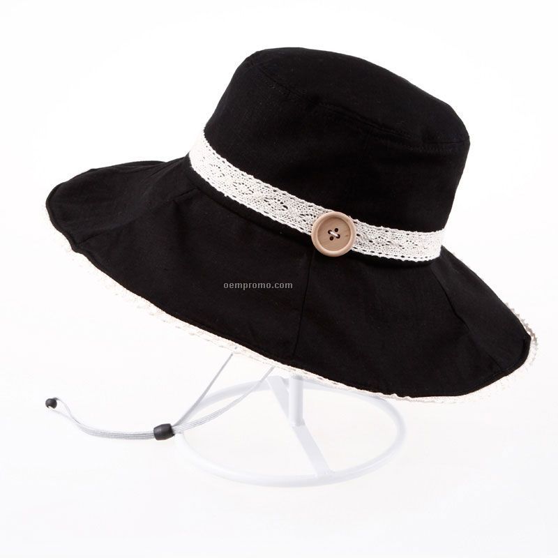 Black bucket within lace brims