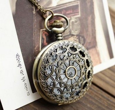 Large spider web, hollow mesh, sweater chain, hollow vintage pocket watch